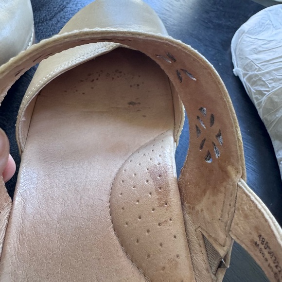 Women’s Dansko Tan Leather Slingback Clog with Floral Cutouts - Picture 9 of 9